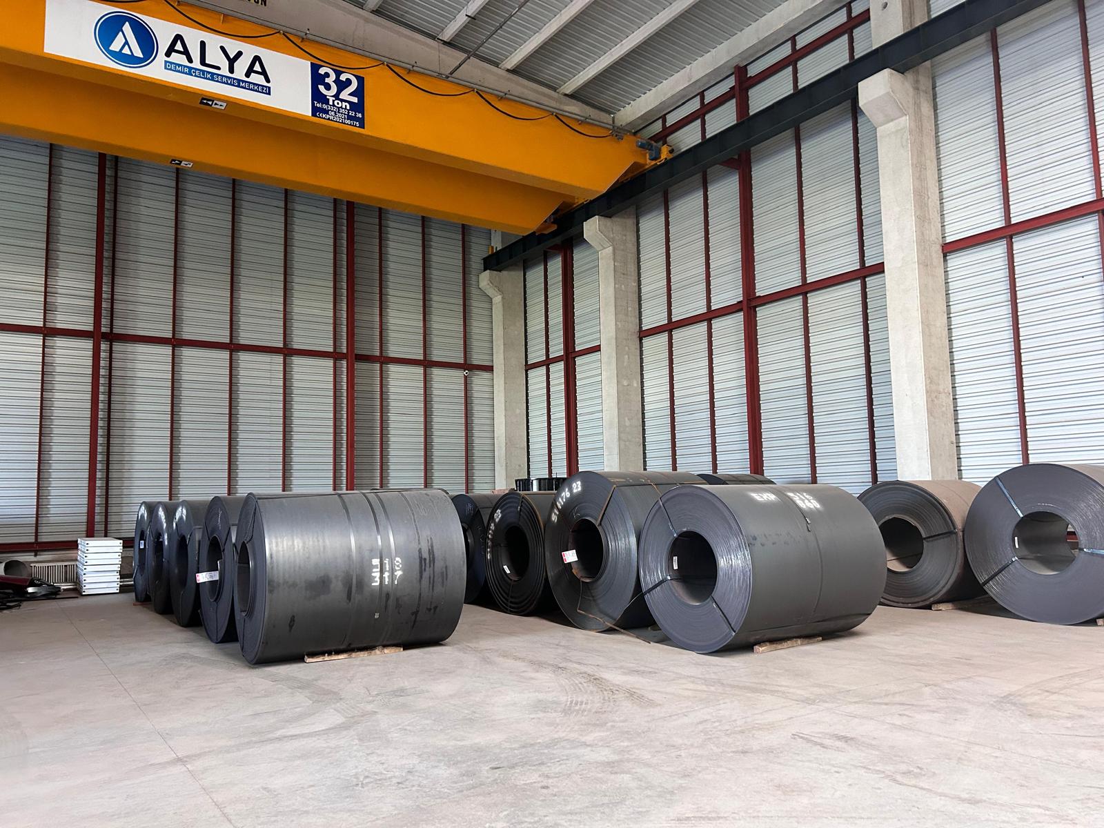 Steel coil stocks in the production hall